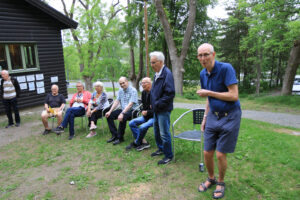 De tävlande i 5-kampen hejar på sina motståndare. Fr.v. Jan-Erik Wiberg, Sören Blomgren, Jörgen Edman, Nils Grandin, Bengt Korhonen, Lars Andersson och Gustav Edelstam.